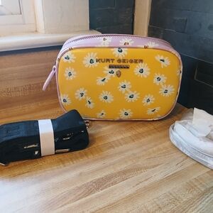 Kurt Geiger NWT Colorblock Floral Camera Style Bag W/2 Straps & Dustbag